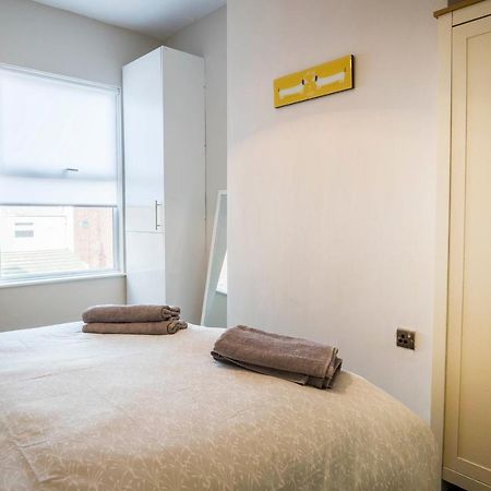 Spacious, Modern 4 Bed House Close To City Centre 체스터 외부 사진