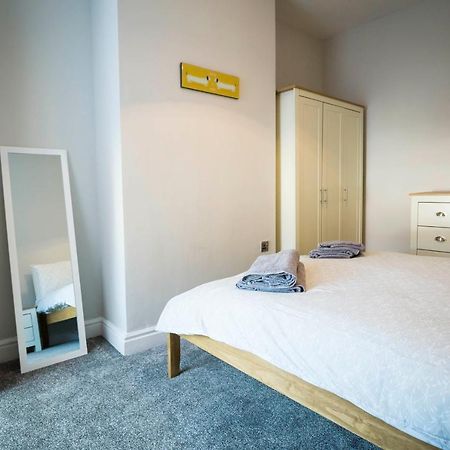 Spacious, Modern 4 Bed House Close To City Centre 체스터 외부 사진