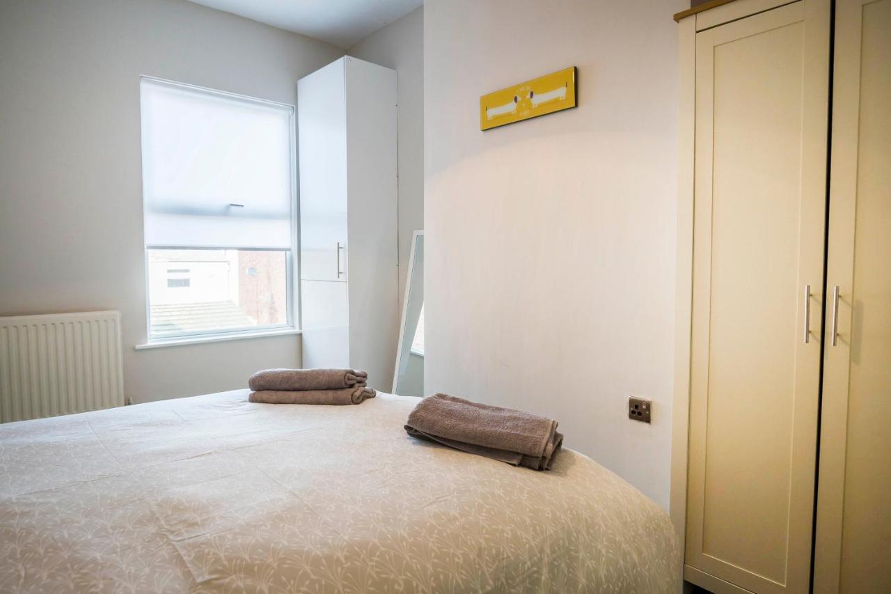 Spacious, Modern 4 Bed House Close To City Centre 체스터 외부 사진