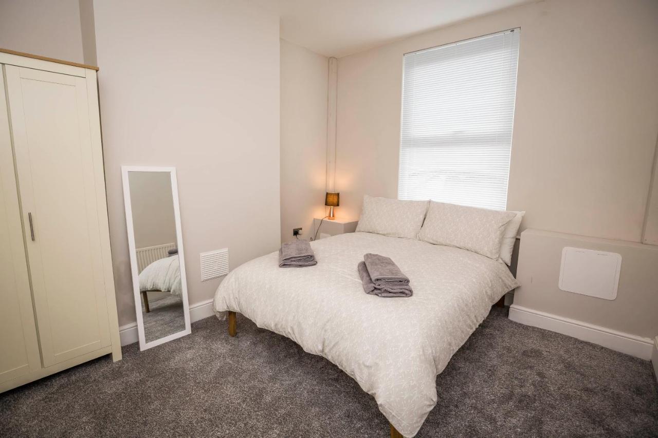 Spacious, Modern 4 Bed House Close To City Centre 체스터 외부 사진